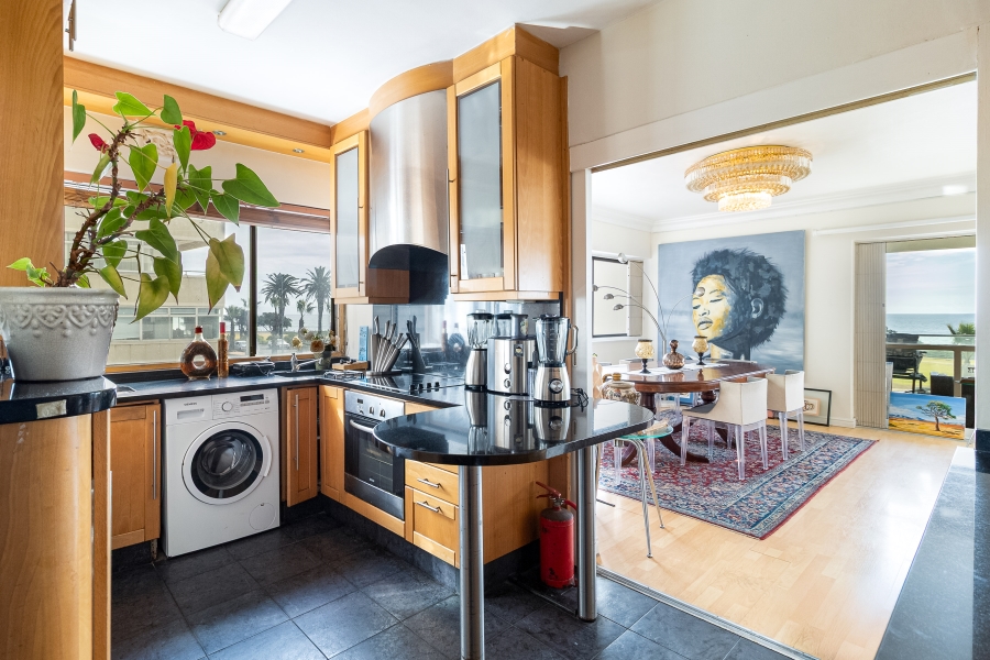 3 Bedroom Property for Sale in Sea Point Western Cape